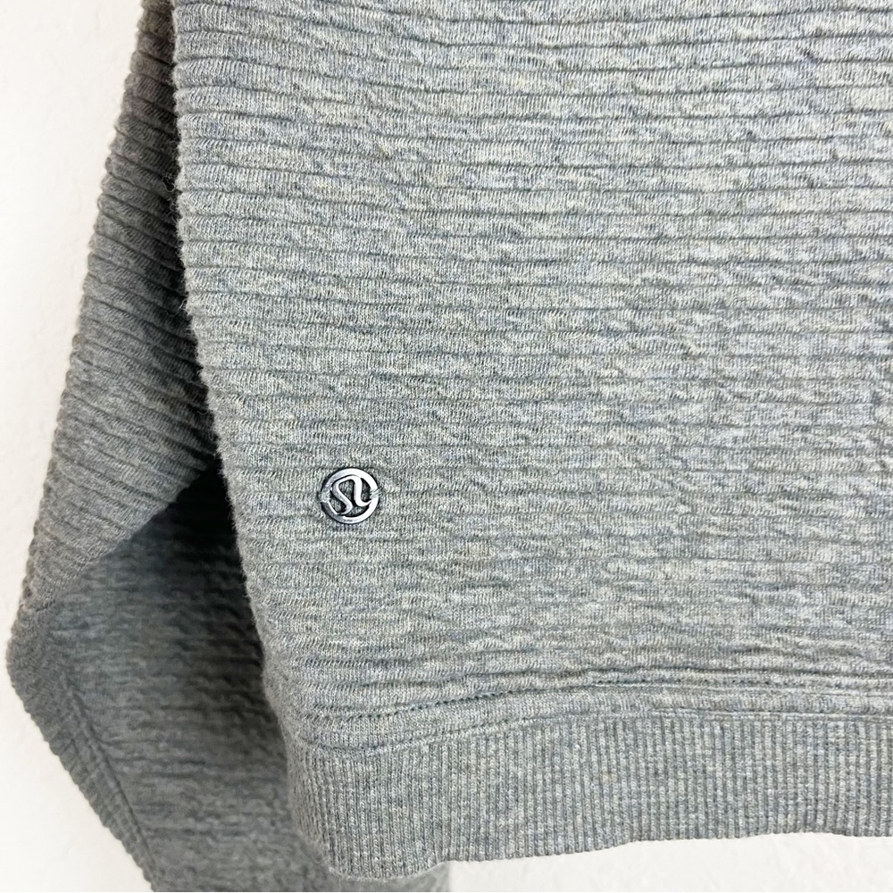 Lululemon Peaceful Moments Pullover Size M/L - Picture 5 of 5